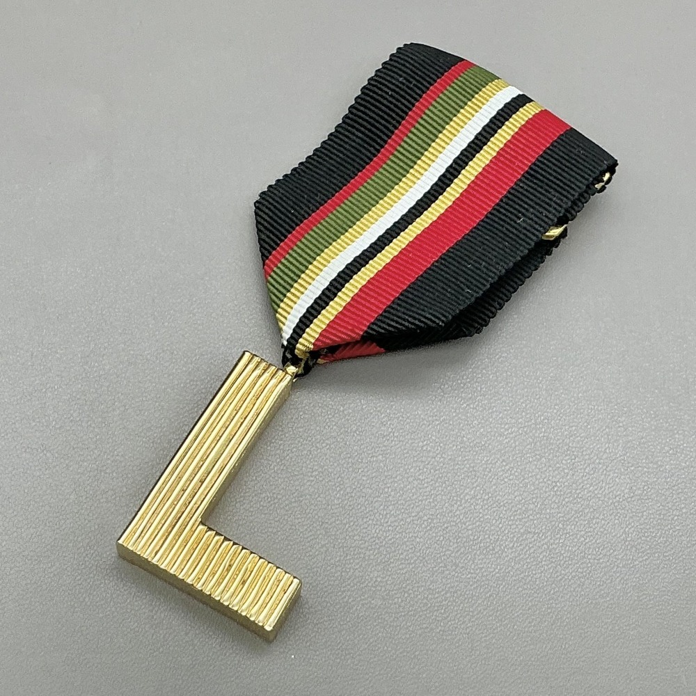 Vintage Mimi Di N Brooch Letter L Initial Ribbon Multicolor‎ Gold Tone 1978